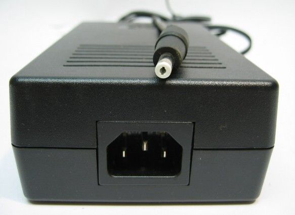 HP 0957-2106 Drucker 31 V 2,42 Ampere