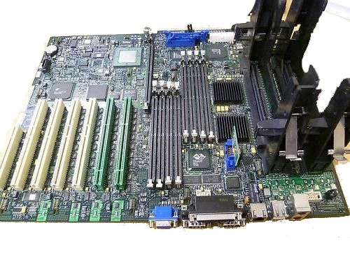 Dell PE4400 Slot 1 8x DDR Shared Memory 2x 2x 10/100 RJ 45