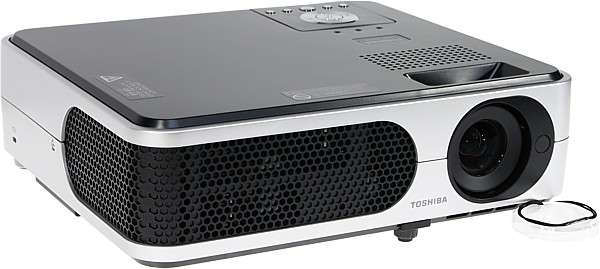 Toshiba TLP-X2000 1024 x 768 2000 Ansi-Lumen 600:1 Composite unter
